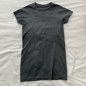 Lululemon Short Sleeve Swiftly | Charcoal Gray